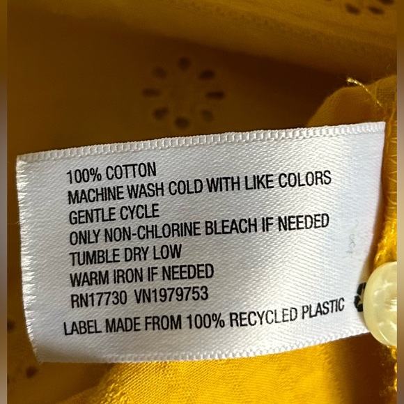 Universal Thread top - Picture 9 of 10